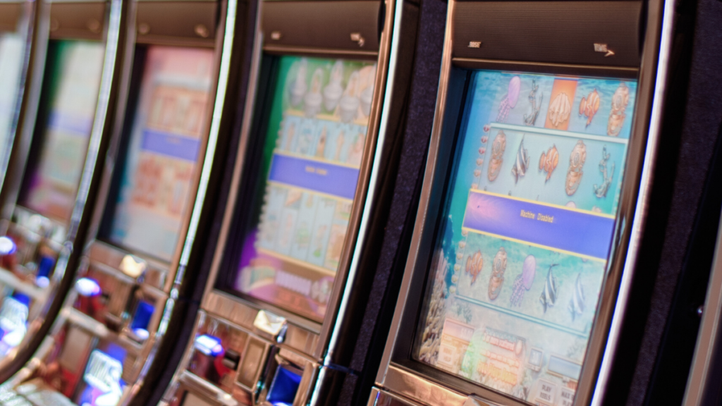 Picture of slot machines to represent Slotomania